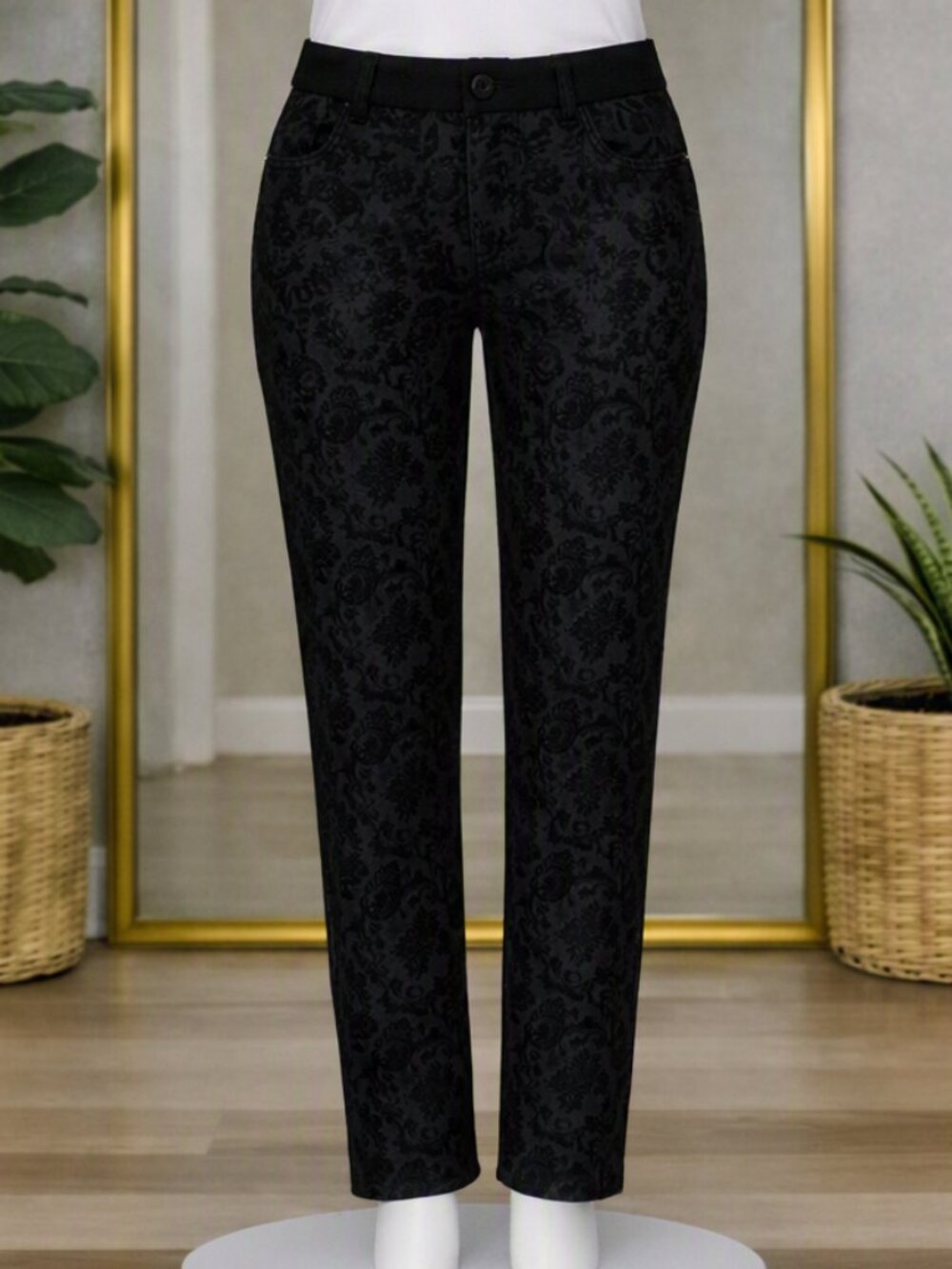 Insight New York Women’s Black Printed Pants Straight Leg Size 6
